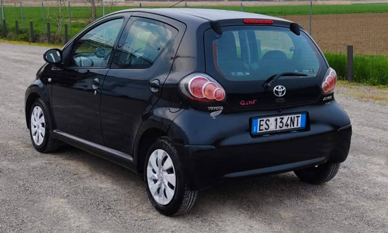 Toyota Aygo 1.0 VVT-i 69 CV 5 porte x-cool