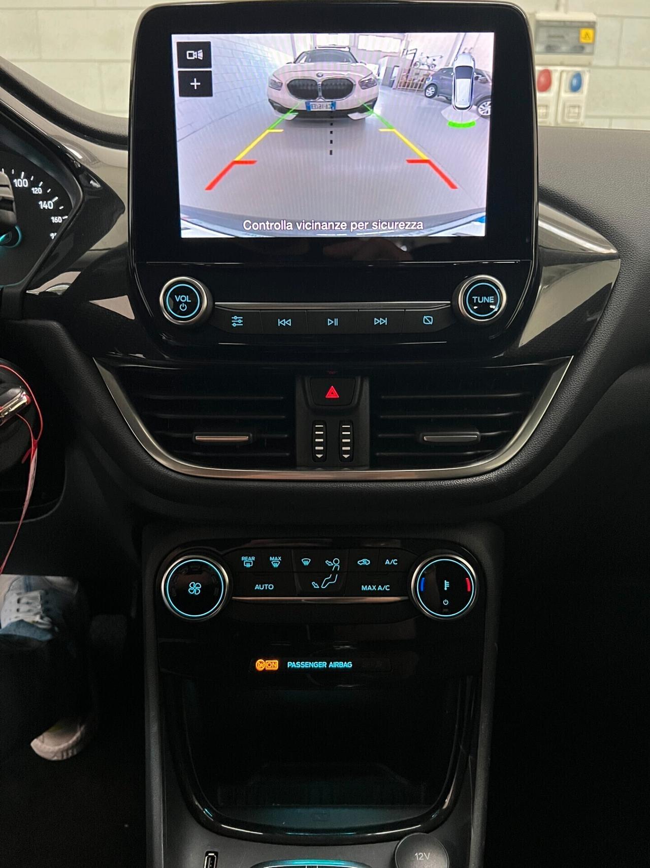 FORD PUMA EcoBoost Hybrid Titanium Design Sport