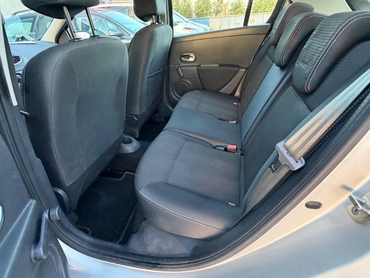 Renault Clio 1.2 16V 5 porte Dynamique