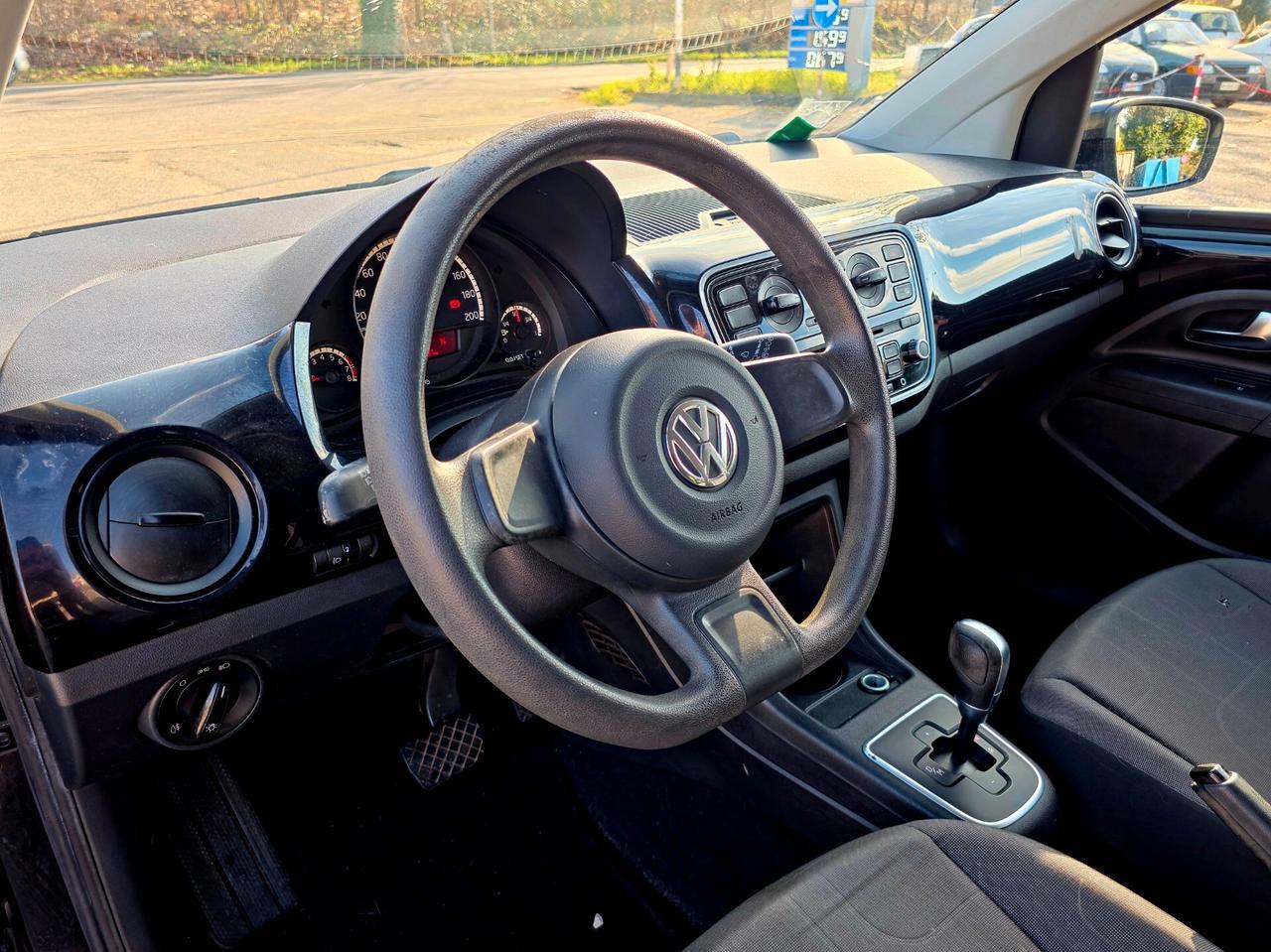 Volkswagen up! 1.0 3p. move ASG 2013-E5B Automatico NEO