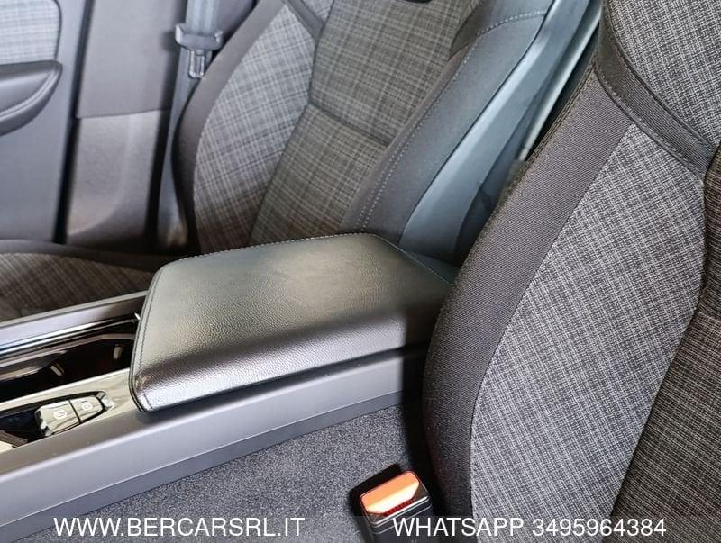 Volvo XC60 XC60 B4 (d) AWD automatico Essential