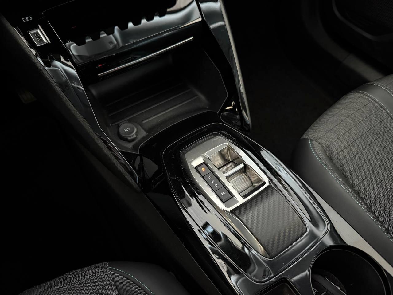 Peugeot 2008 BlueHDi 130 S&S EAT8 Allure Pack