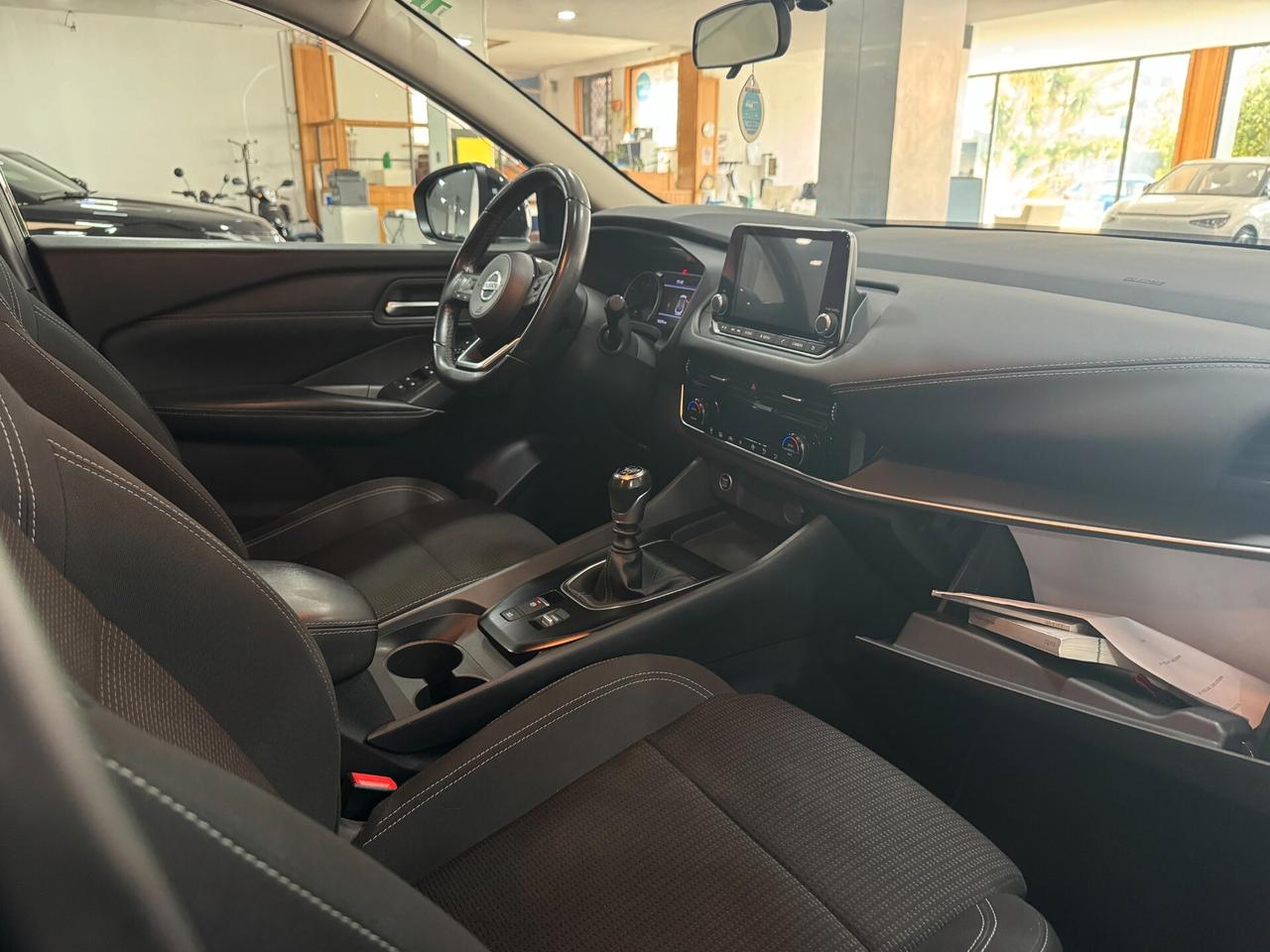 Nissan Qashqai MHEV 140 CV Business