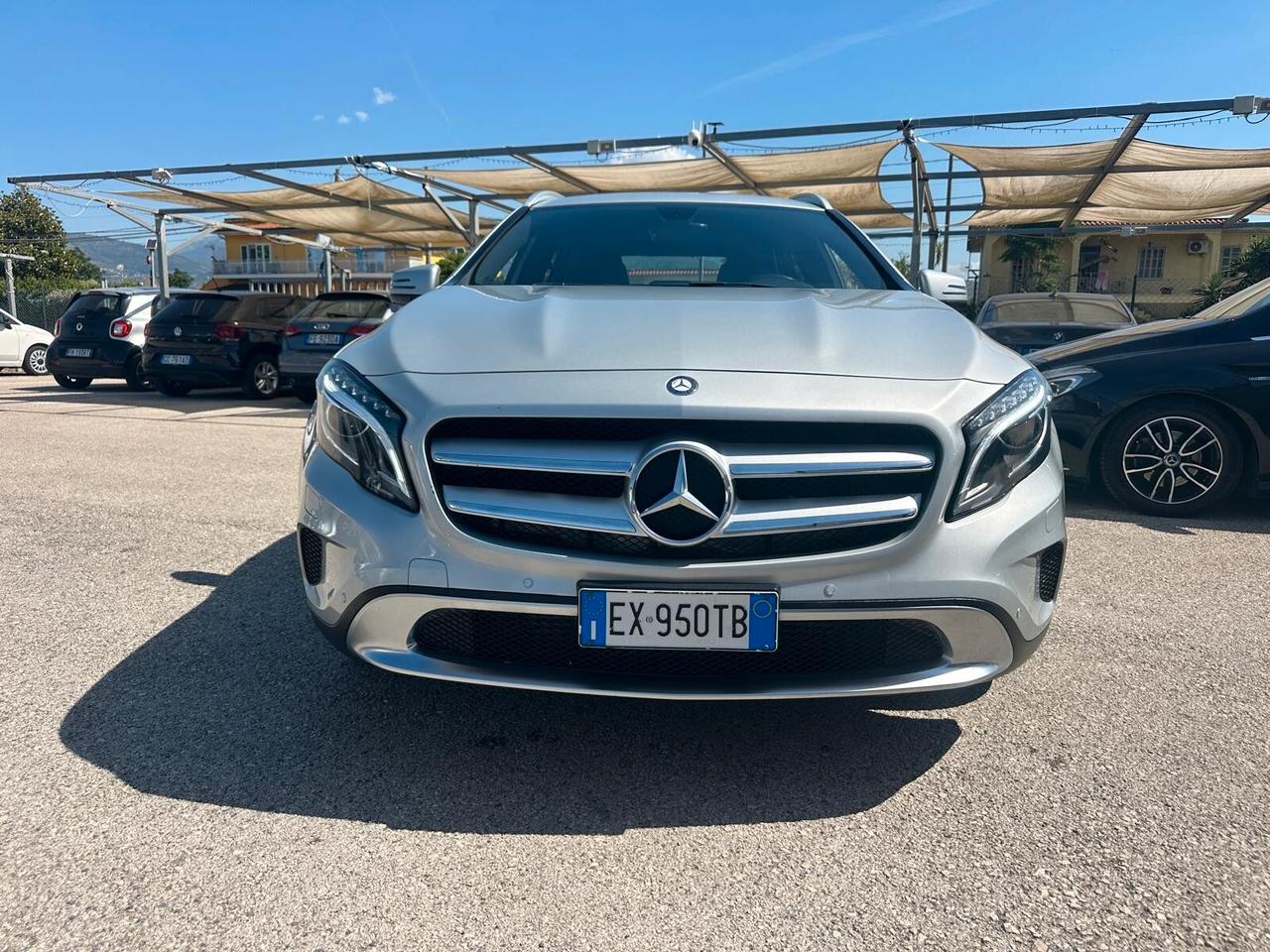 Mercedes GLA 220 4Matic Automatica