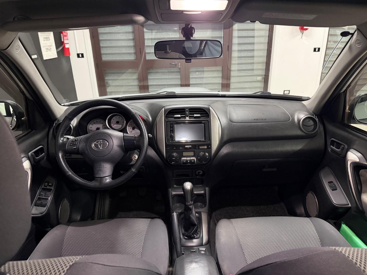 TOYOTA RAV 4 2.0 D-4D (116) Sol 2005