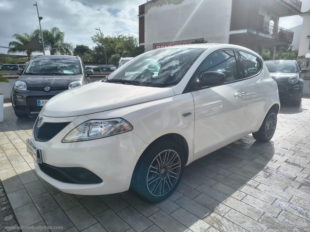LANCIA Ypsilon 1.2 69 CV 5p. S&S Gold