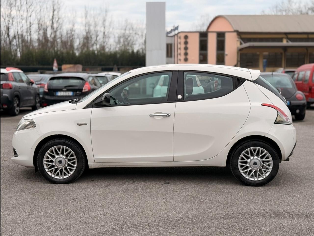Lancia Ypsilon 1.2 69 CV 5 porte GPL Ecochic Gold