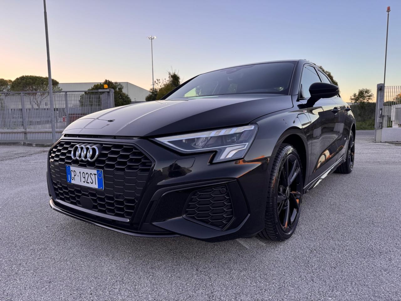 Audi A3 SPB 45 TFSI e S tronic line edition Identity Black