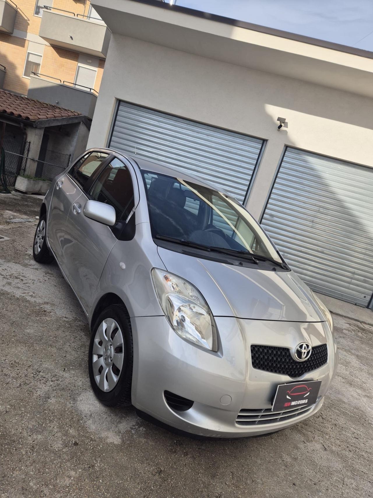 Toyota Yaris 1.0 Benzina 5 porte