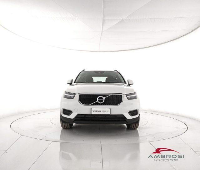 VOLVO XC40 T2 Momentum Core