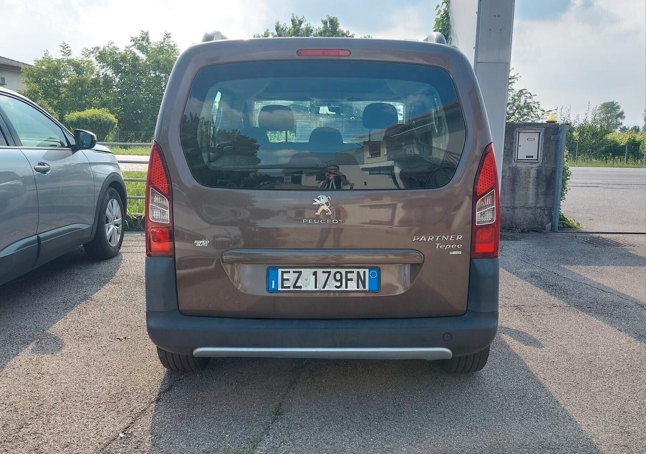 Peugeot Partner 1.6 Diesel 7 posti Neopatentati