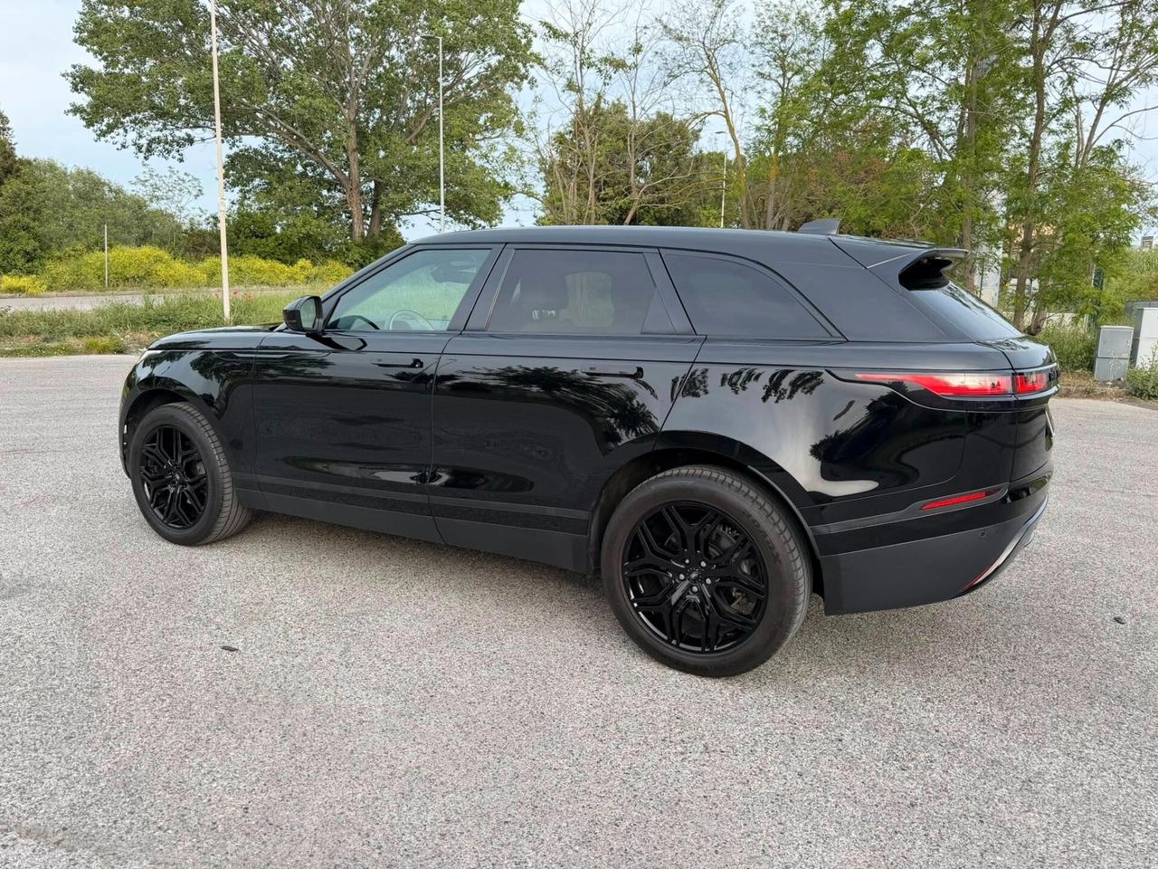 Land Rover Range Velar 2.0D I4 180 CV R-Dynamic HSE