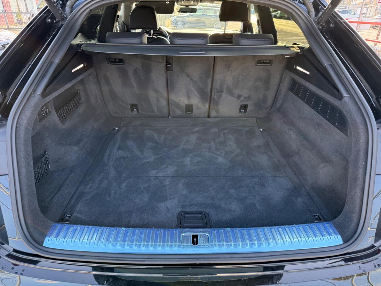 Audi Q8 45 TDI 231CV quattro S-LINE IVA ESPOSTA