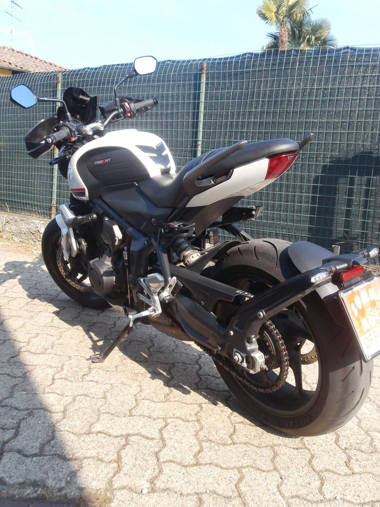 Triumph Trident 660 del 2021 DEPOTENZIATA compreso trapasso-tagliando-garanzia