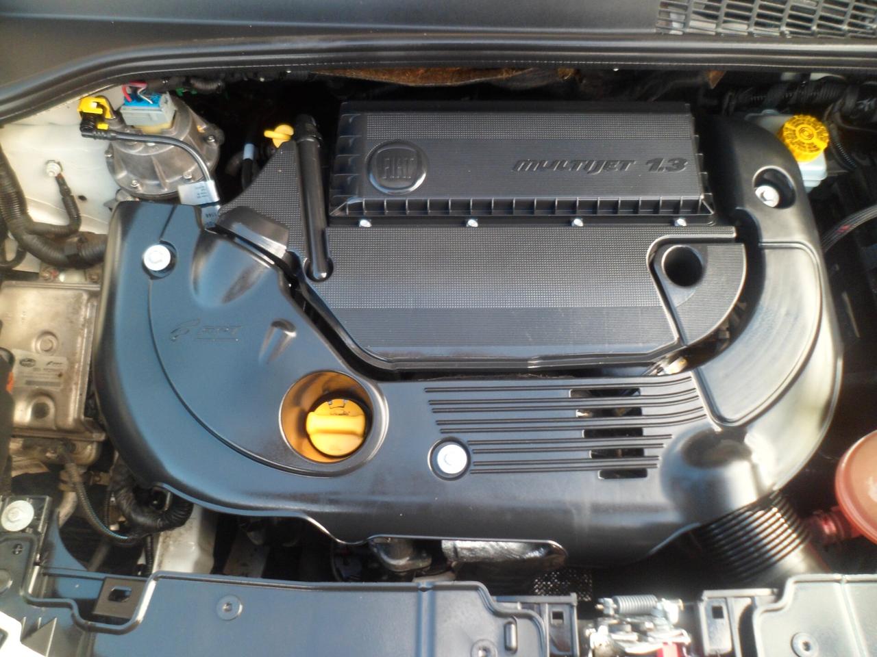 Fiat 500L 1.3 Multijet 85 CV full 13