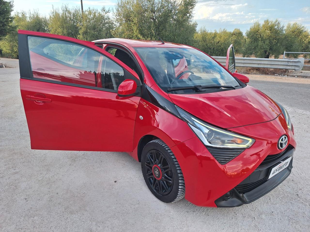 Toyota Aygo 1.0 VVT 5 porte x-play 2019 PERFETTA