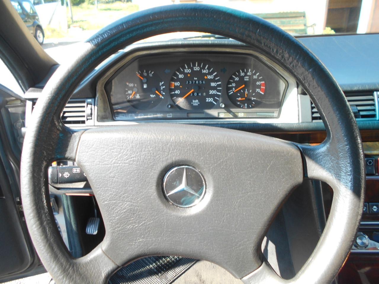 Mercedes-benz 200 e200