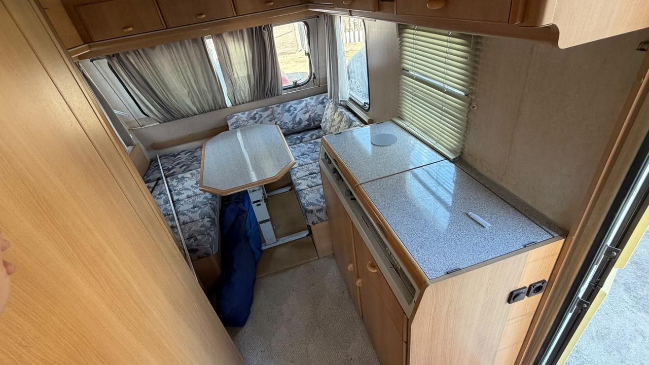 Adria 4052