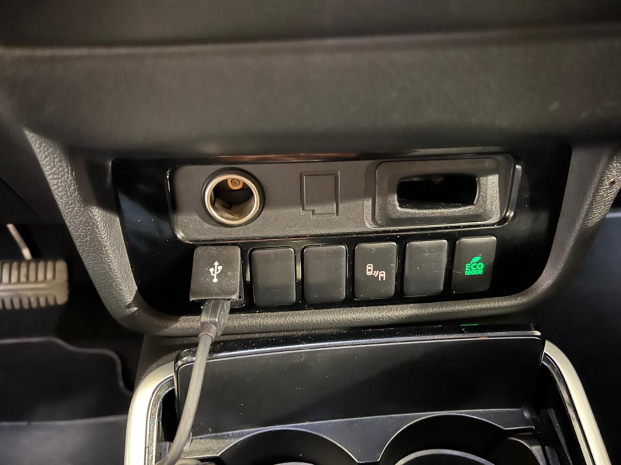 Mitsubishi Outlander 2.4 MIVEC 4WD PHEV Instyle Plus SDA