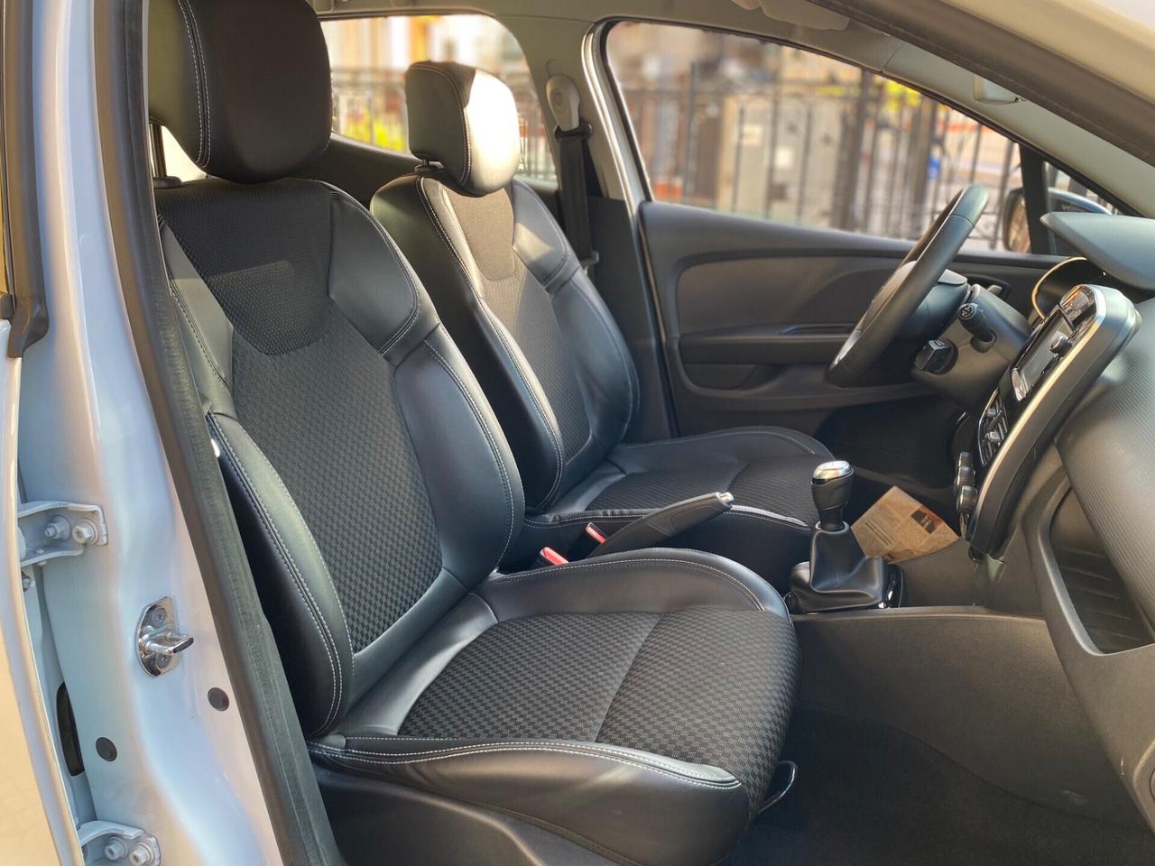 Renault Clio dCi 75 CV 5 porte Moschino - 2019