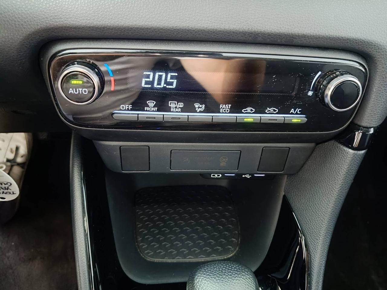 TOYOTA Yaris IV 2020 - Yaris 1.5h Trend