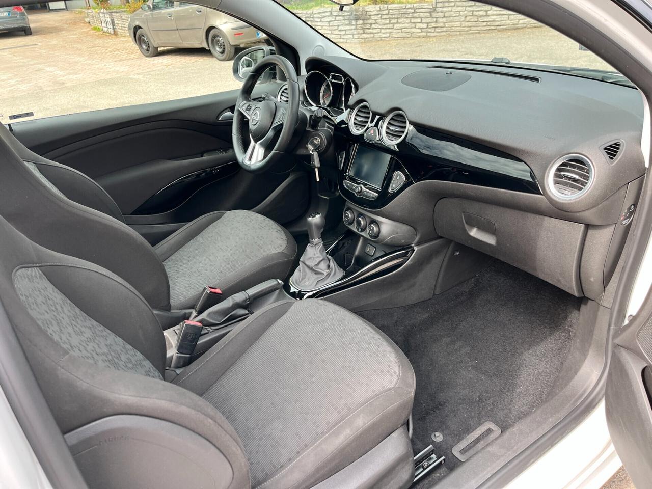Opel Adam 1.2 70 CV