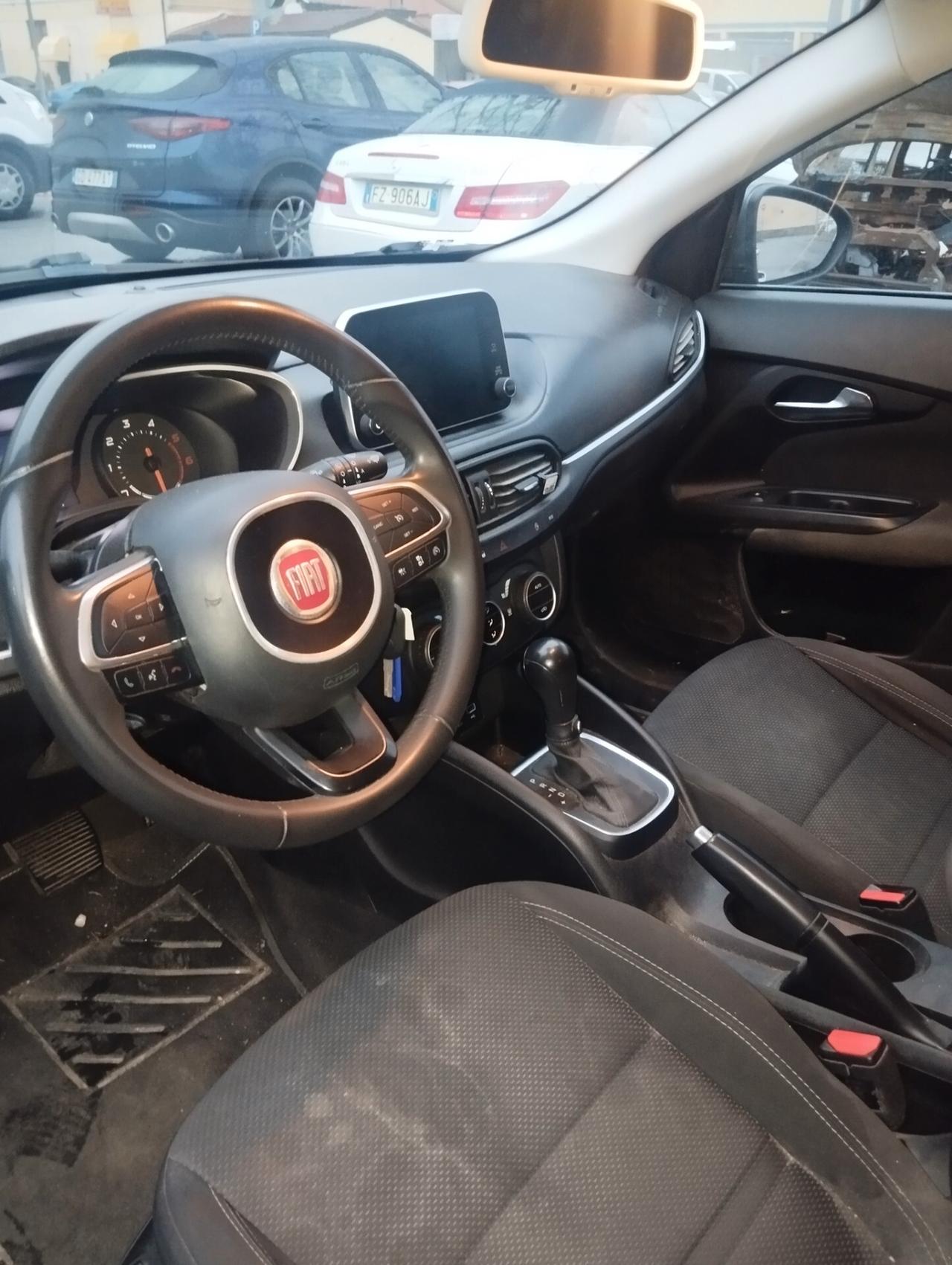 Fiat Tipo 1.6 Mjt S&S DCT SW Lounge