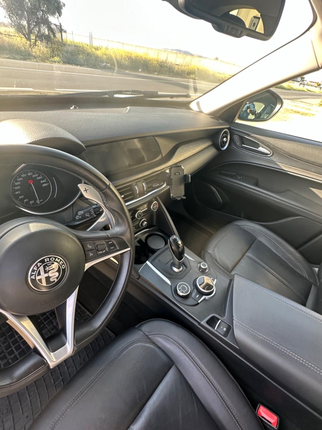 Alfa Romeo Stelvio 2.2 Turbodiesel 180 CV AT8 RWD Executive