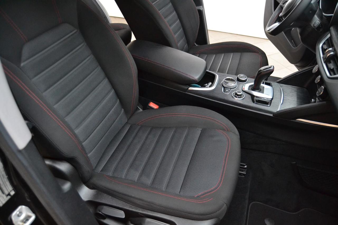 Alfa Romeo Stelvio 2.2 Turbodiesel 190 CV AT8 Q4 Business