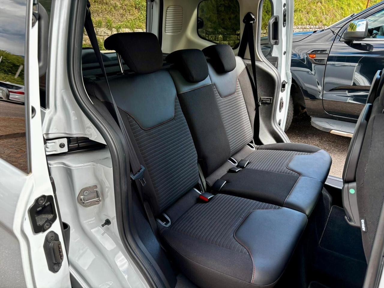 Ford Tourneo Courier 1.0 EcoBoost 100 CV Sport
