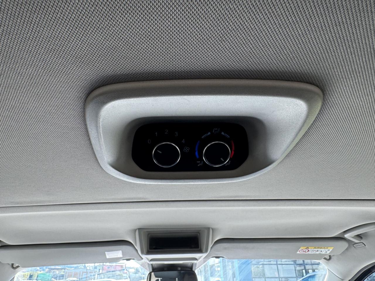 Ford Tourneo Custom Active 2.0 Diesel-Hybrid 185CV 8 posti