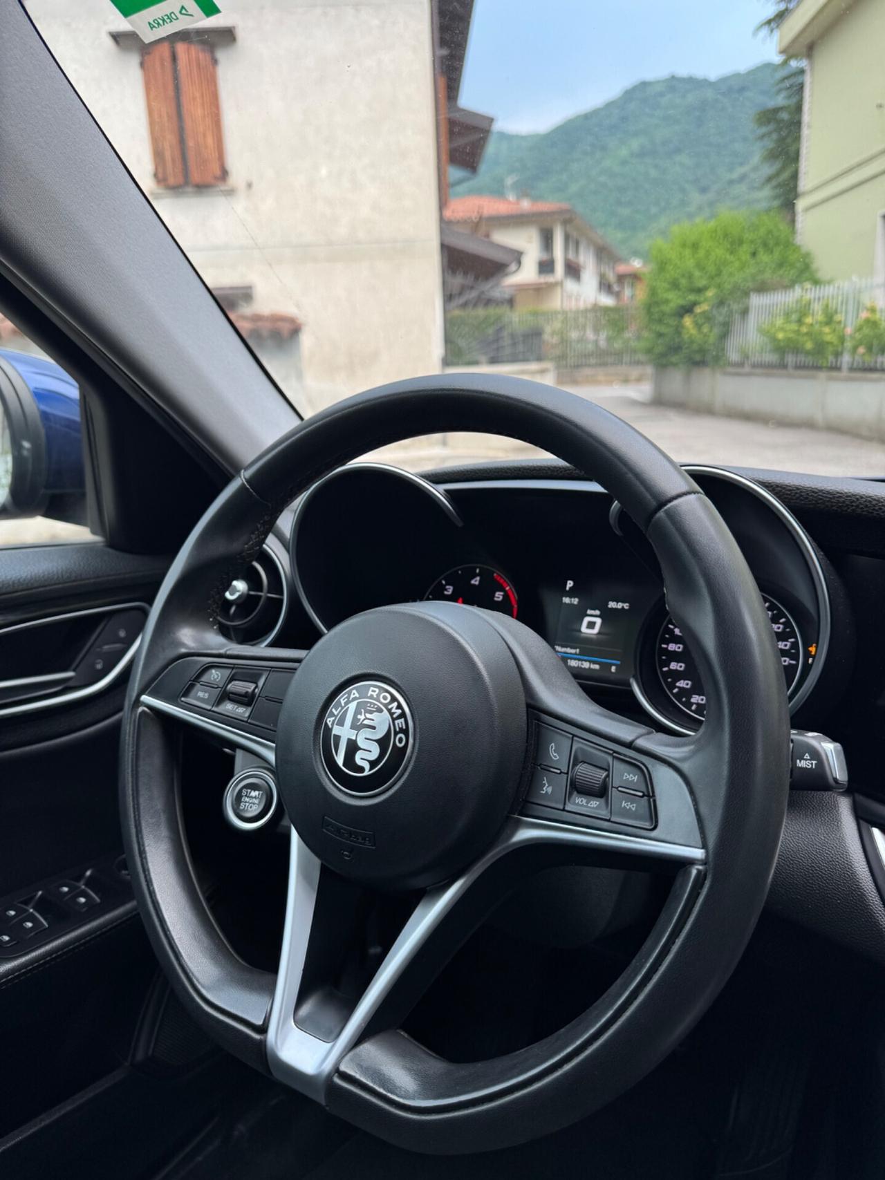Alfa Romeo Giulia 2.2 Turbodiesel 180 CV Business Sport