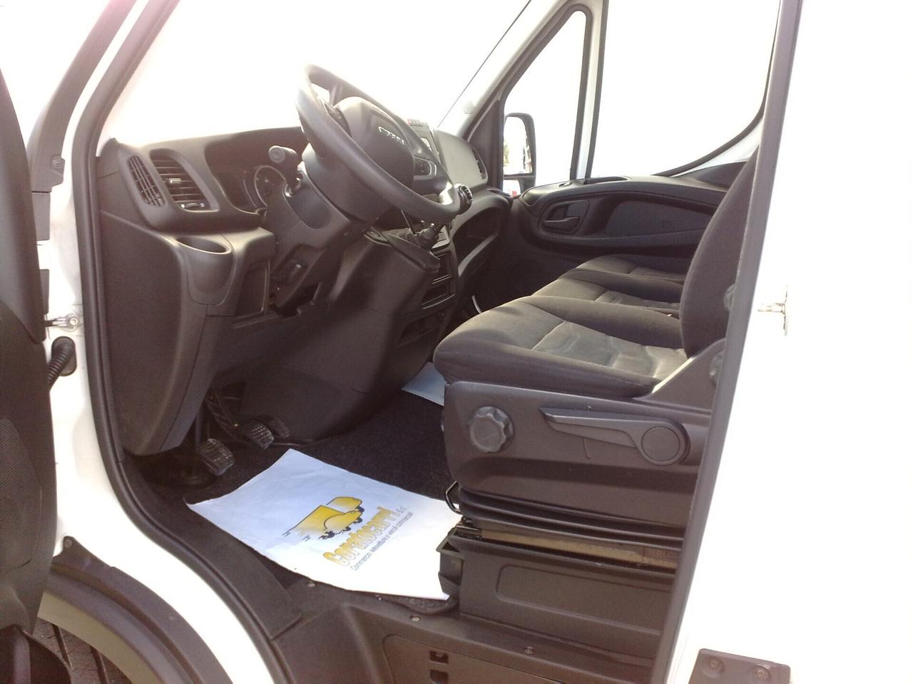 Iveco Daily 35s14 2.3hpt GRANVOLUME - 2021