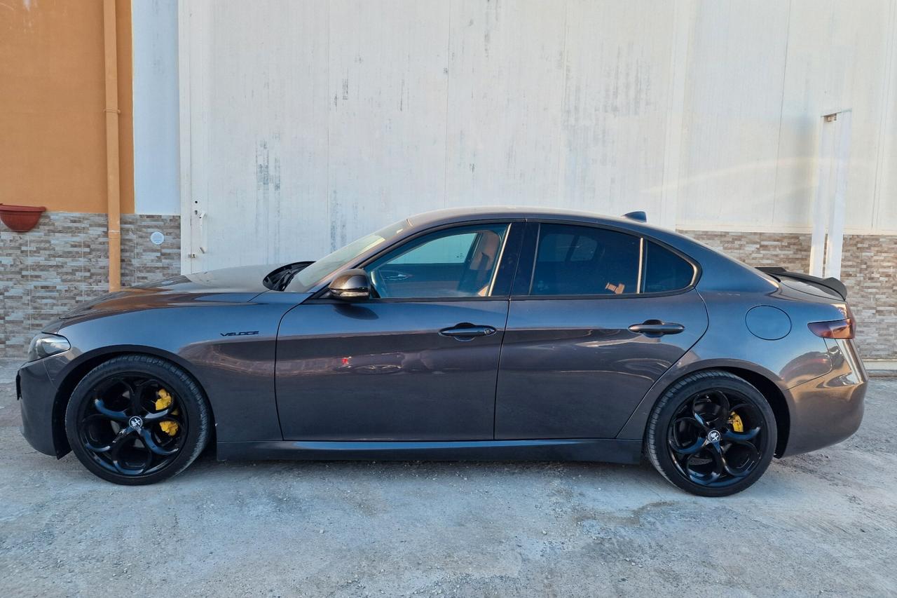 Alfa Romeo Giulia Veloce 2.2 Turbodiesel 150 CV AT8