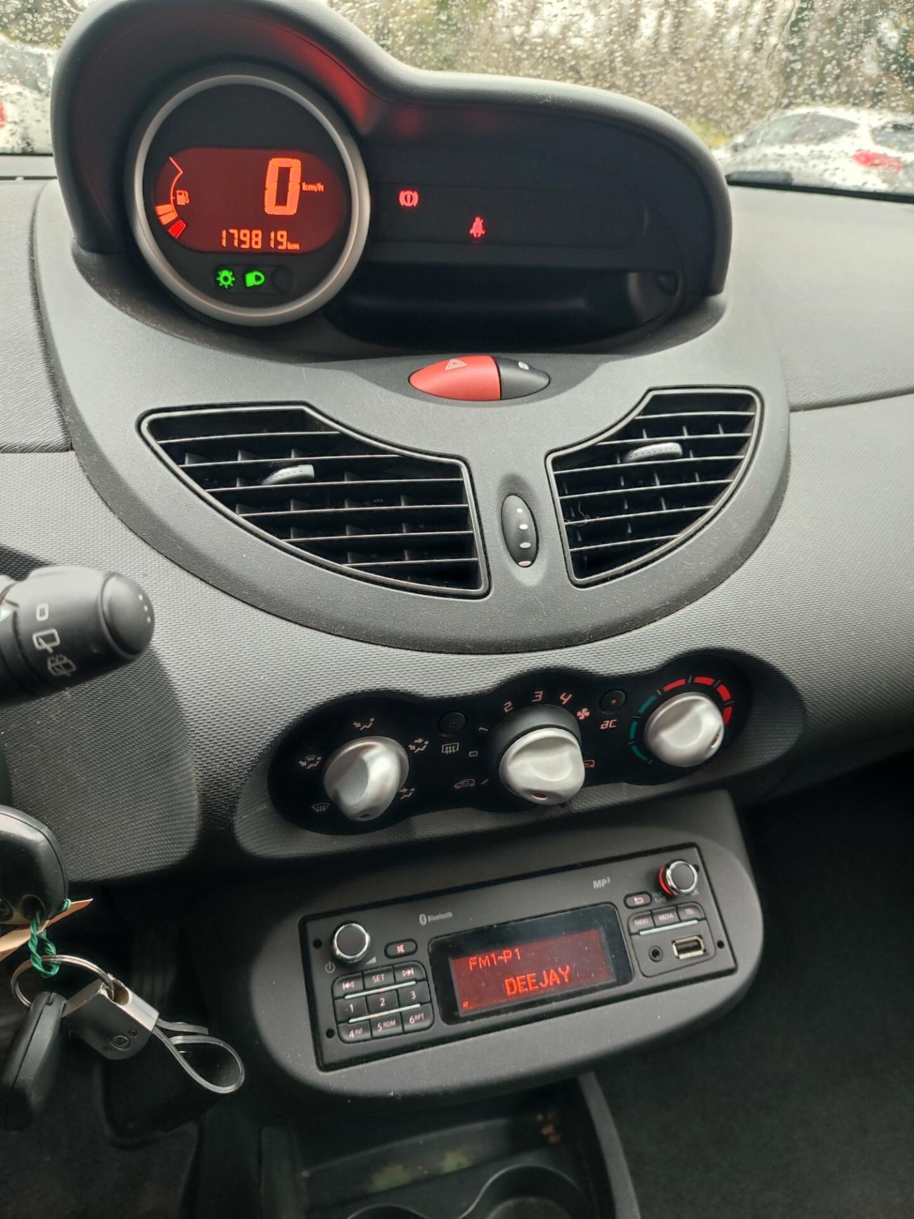 RENAULT NEW TWINGO 2013 A GPL GOMMATA REVISIONATA