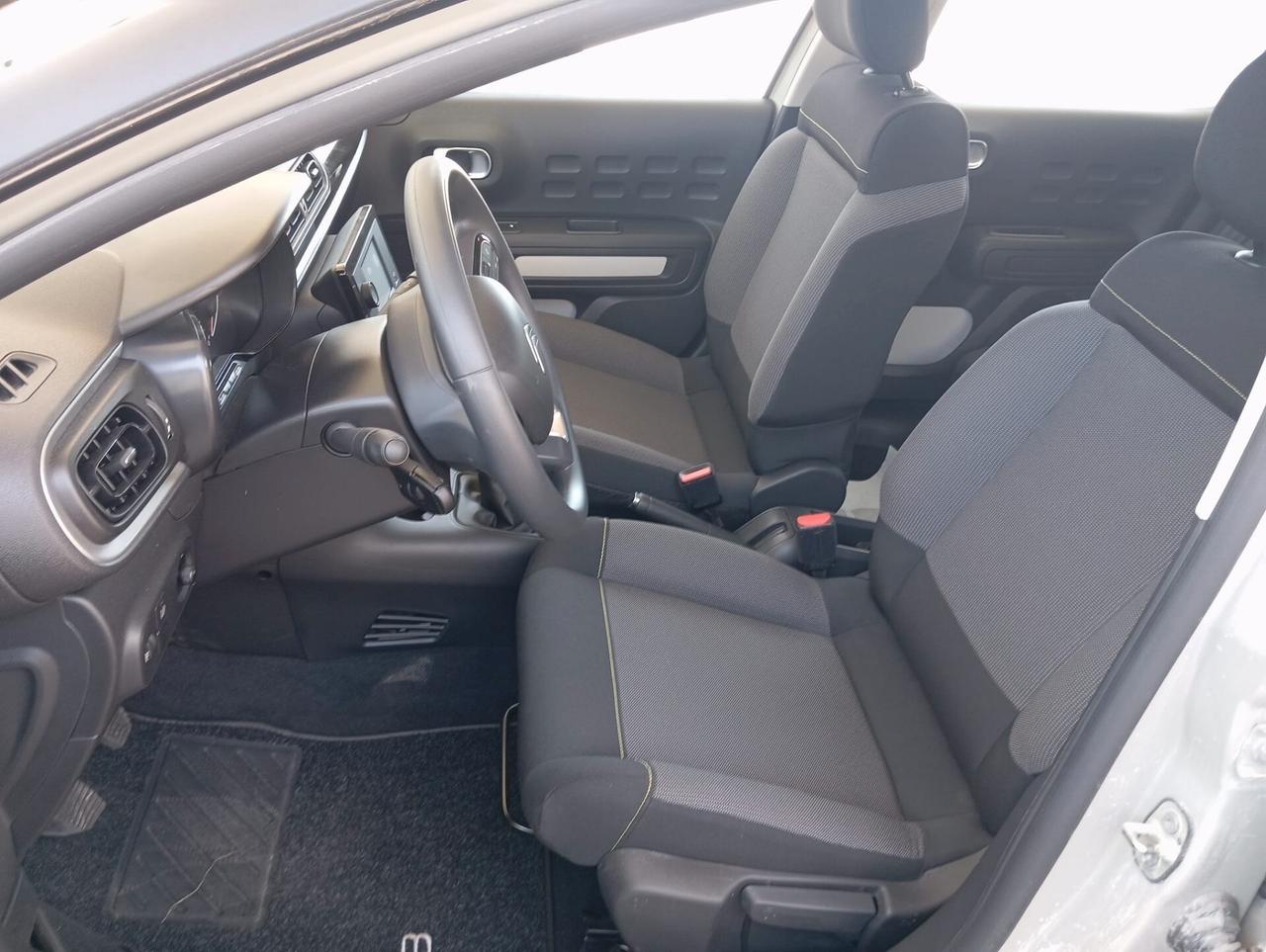 Citroen C3 PureTech 83 S&S You SOLO 692 KM???