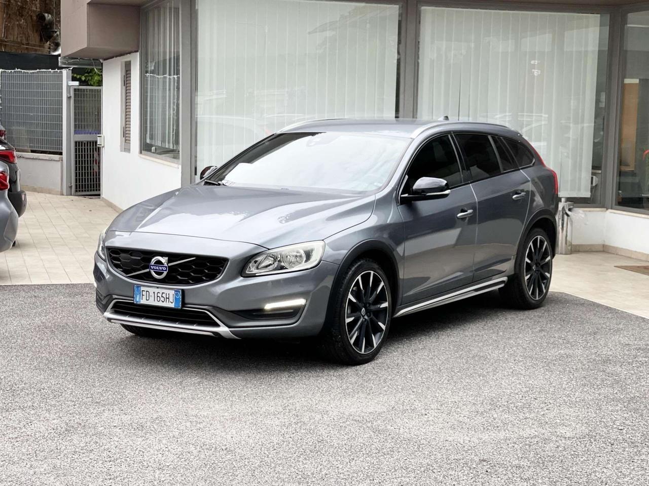 Volvo V60 Cross Country 2.0 Diesel 150CV E6 - 2016