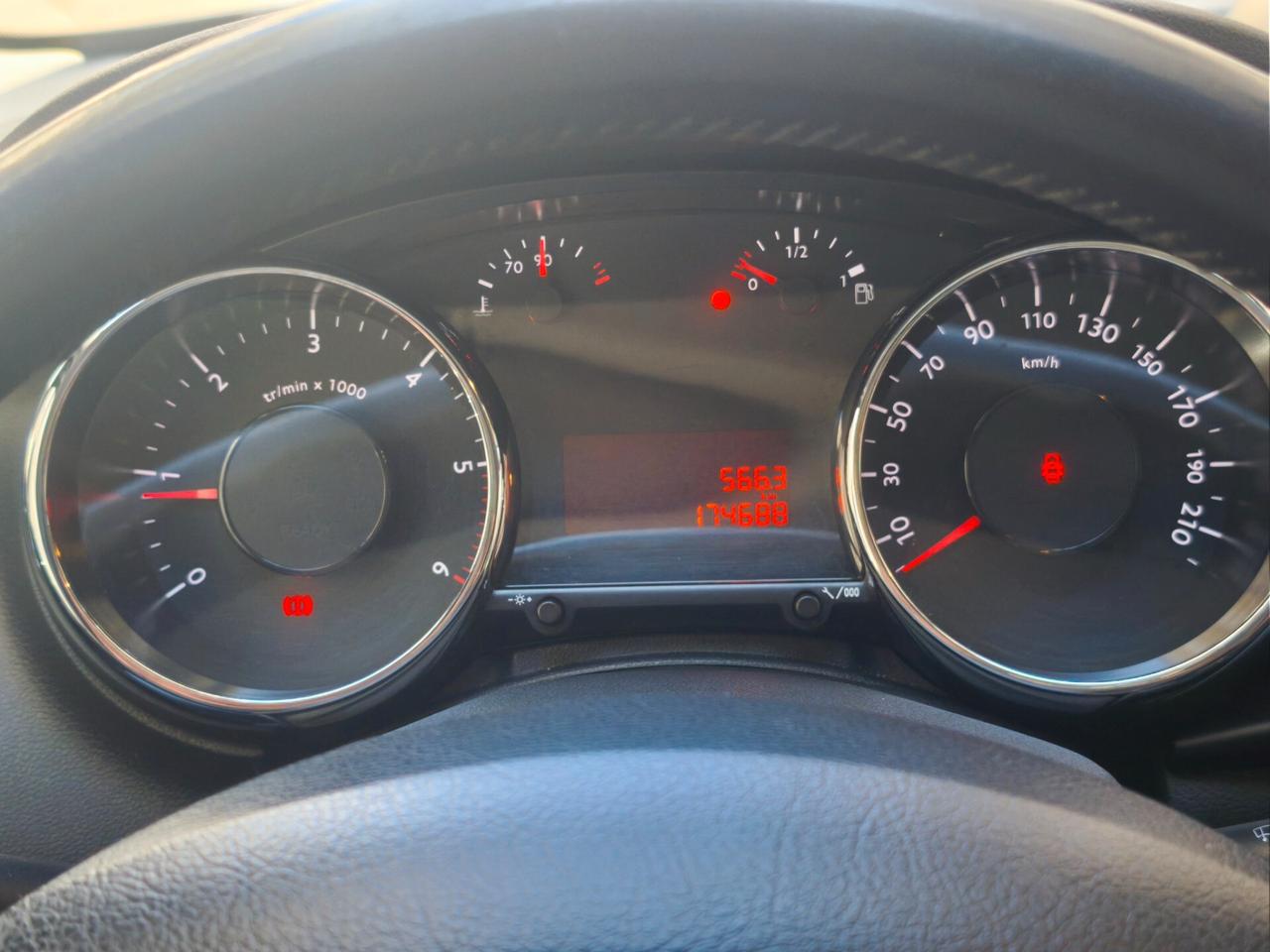 Peugeot 3008 1.6 HDi 115CV Allure 2014