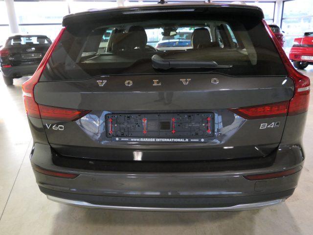 VOLVO V60 Cross Country B4 (d) AWD automatico Plus