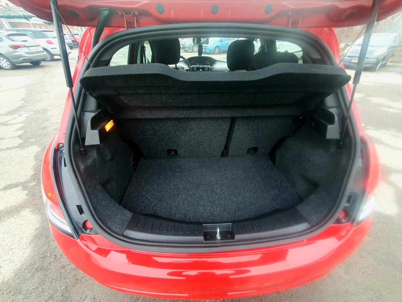 Lancia Ypsilon 1.2 69 CV 5 porte GPL Ecochic Gold