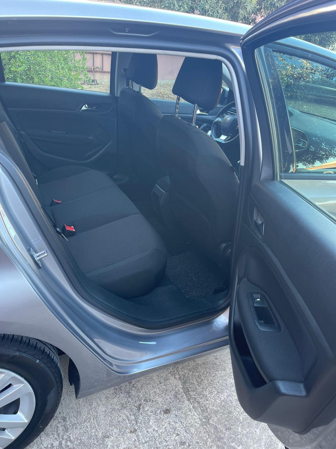 Peugeot 308 1.6 HDi 92 CV Business