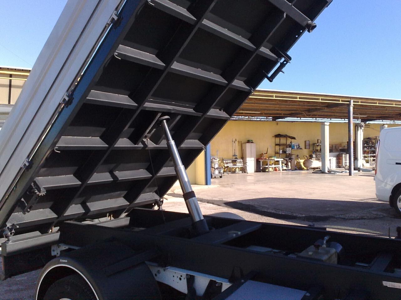 Ford Transit 2.2tdci RIBALTABILE TRILATERALE - 2015