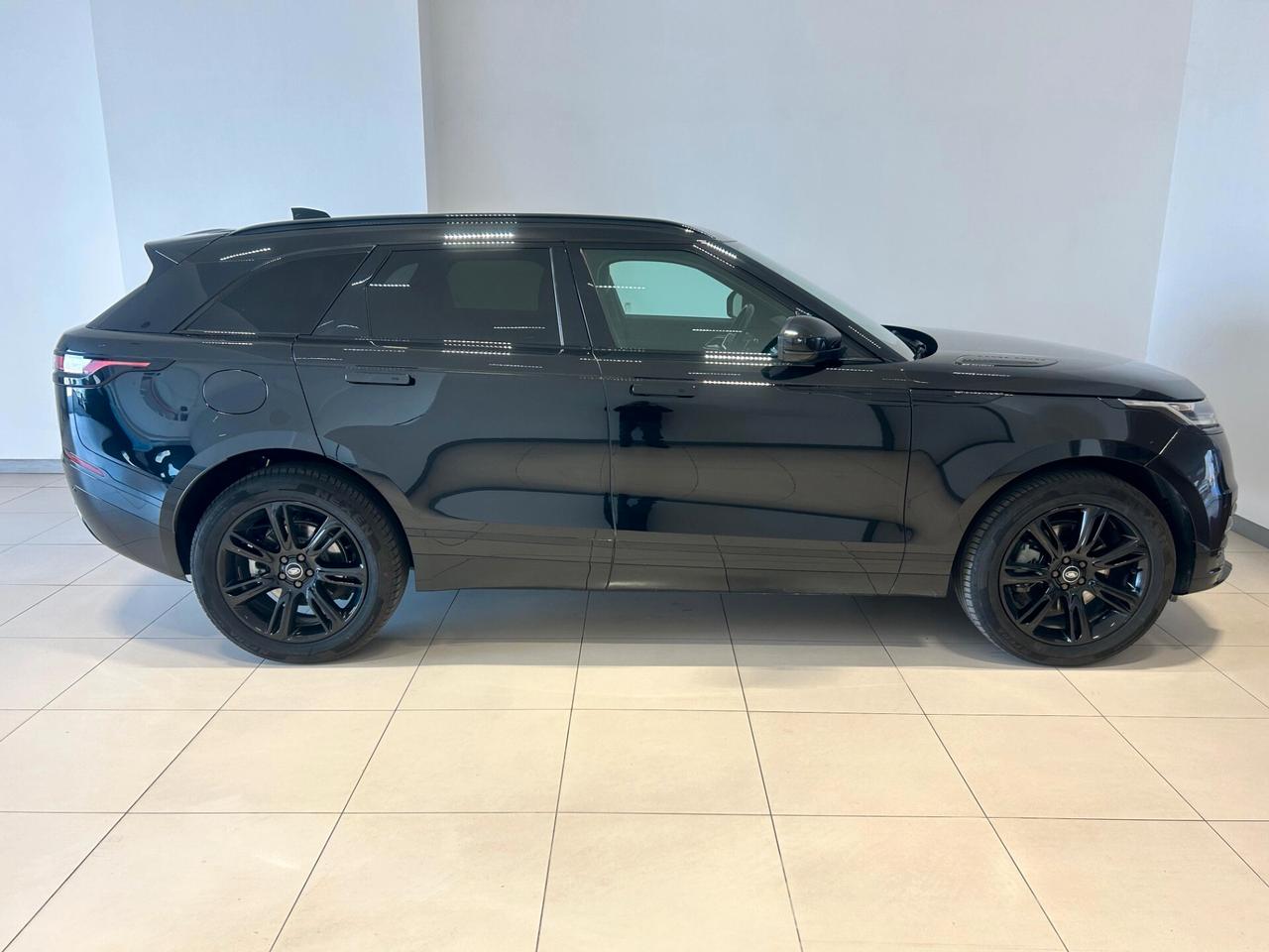 Land Rover Range Rover Velar 2.0D 204CV R-Dynamic S PROMO 3,95%