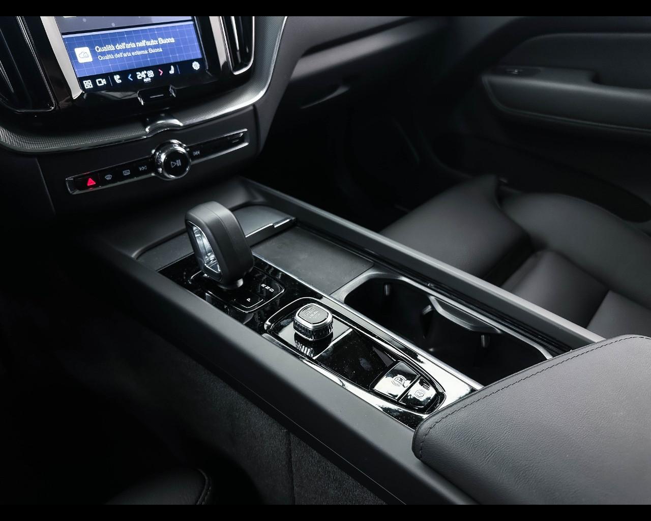 VOLVO N.XC60 Plus Dark T6 AWD AUT