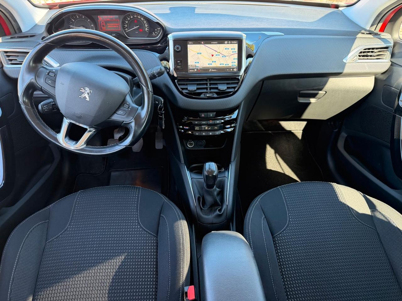 Peugeot 208 PureTech 82 - FULL OPT