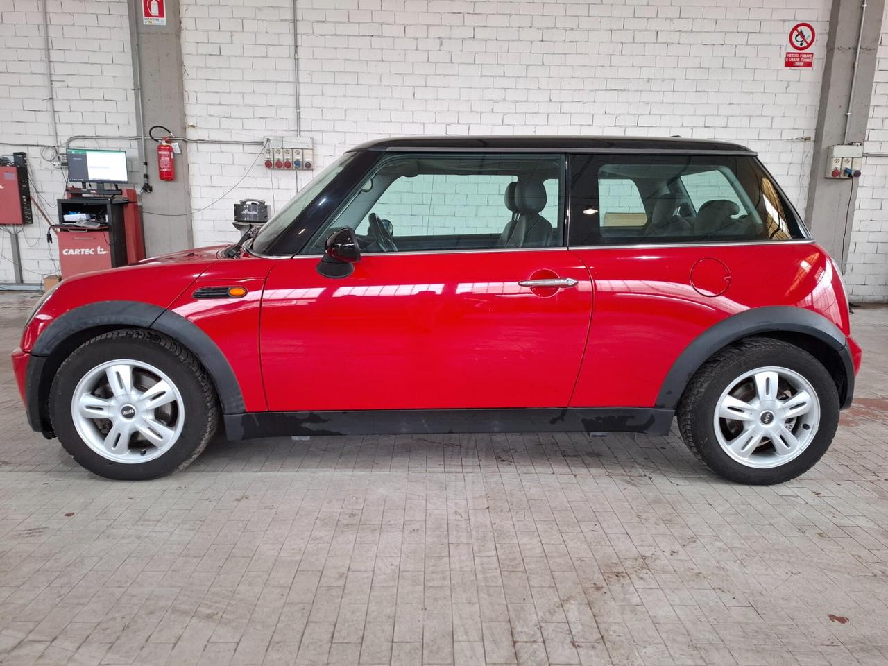 Mini Mini 1.6 16V Cooper 116CV Automatica