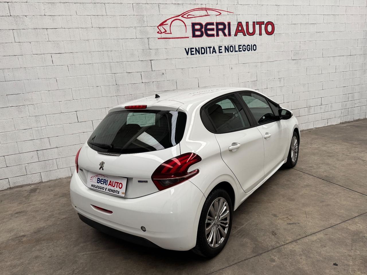 Peugeot 208 PureTech 82 5 porte Allure