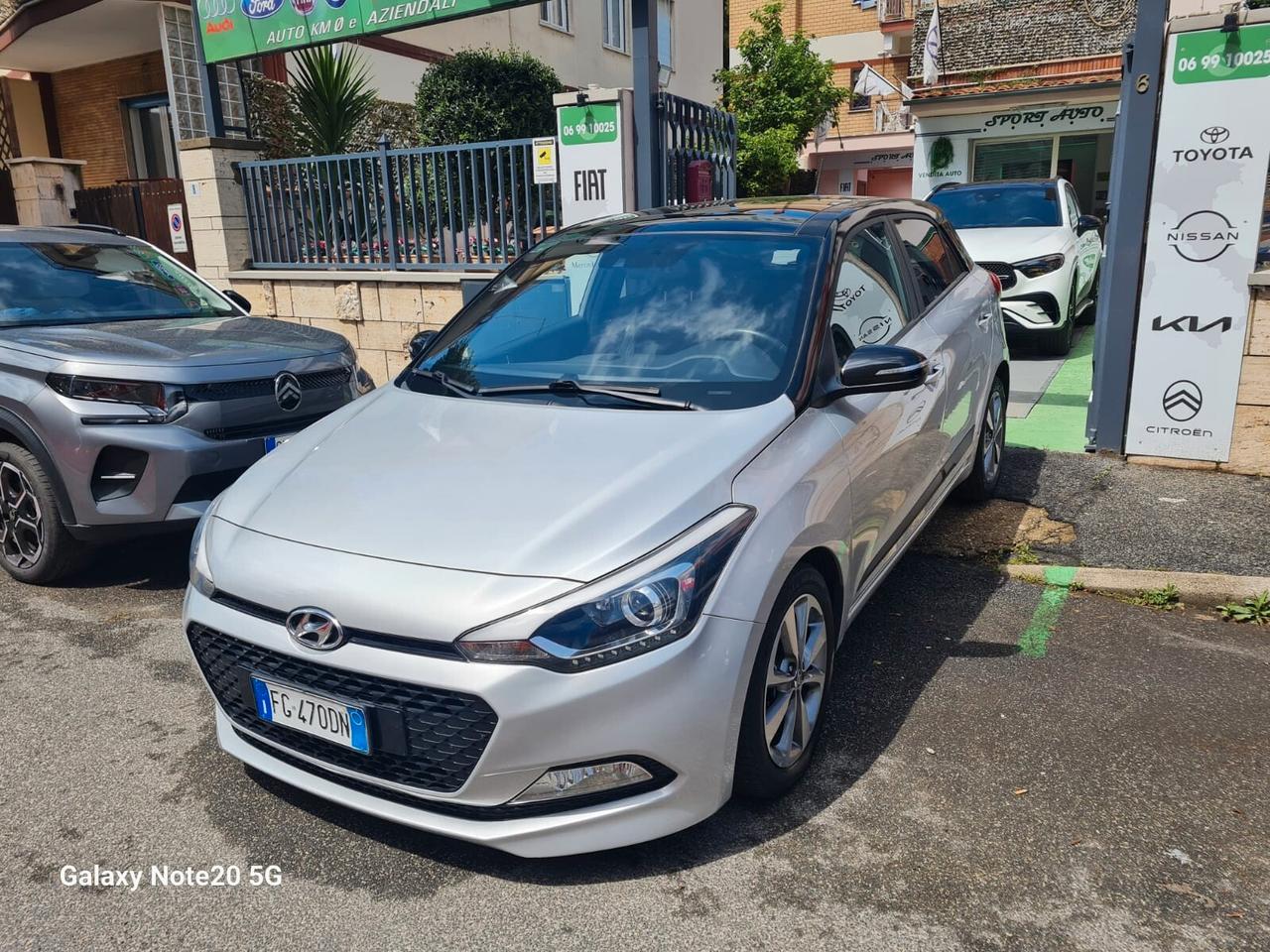 Hyundai i20 1.4 CRDi 5p. Active X-Possible tetto led