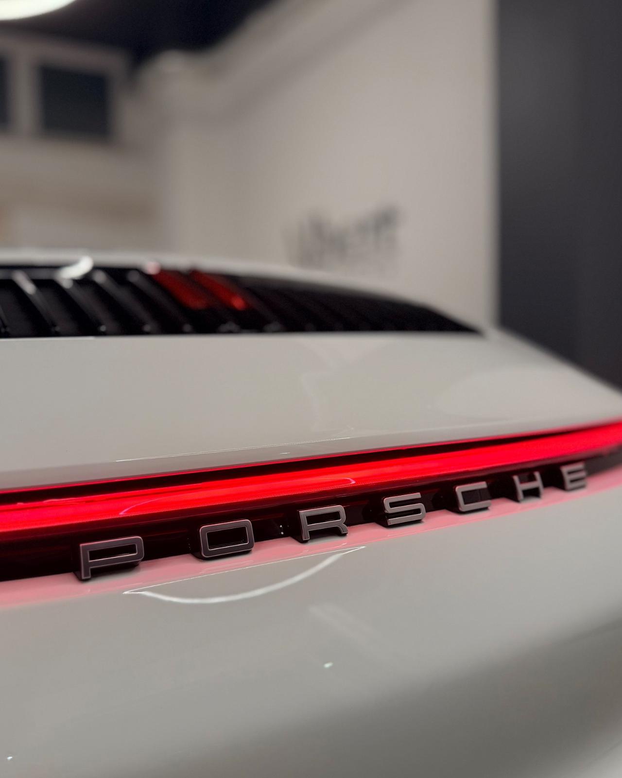 Porsche 911 Carrera Cabriolet