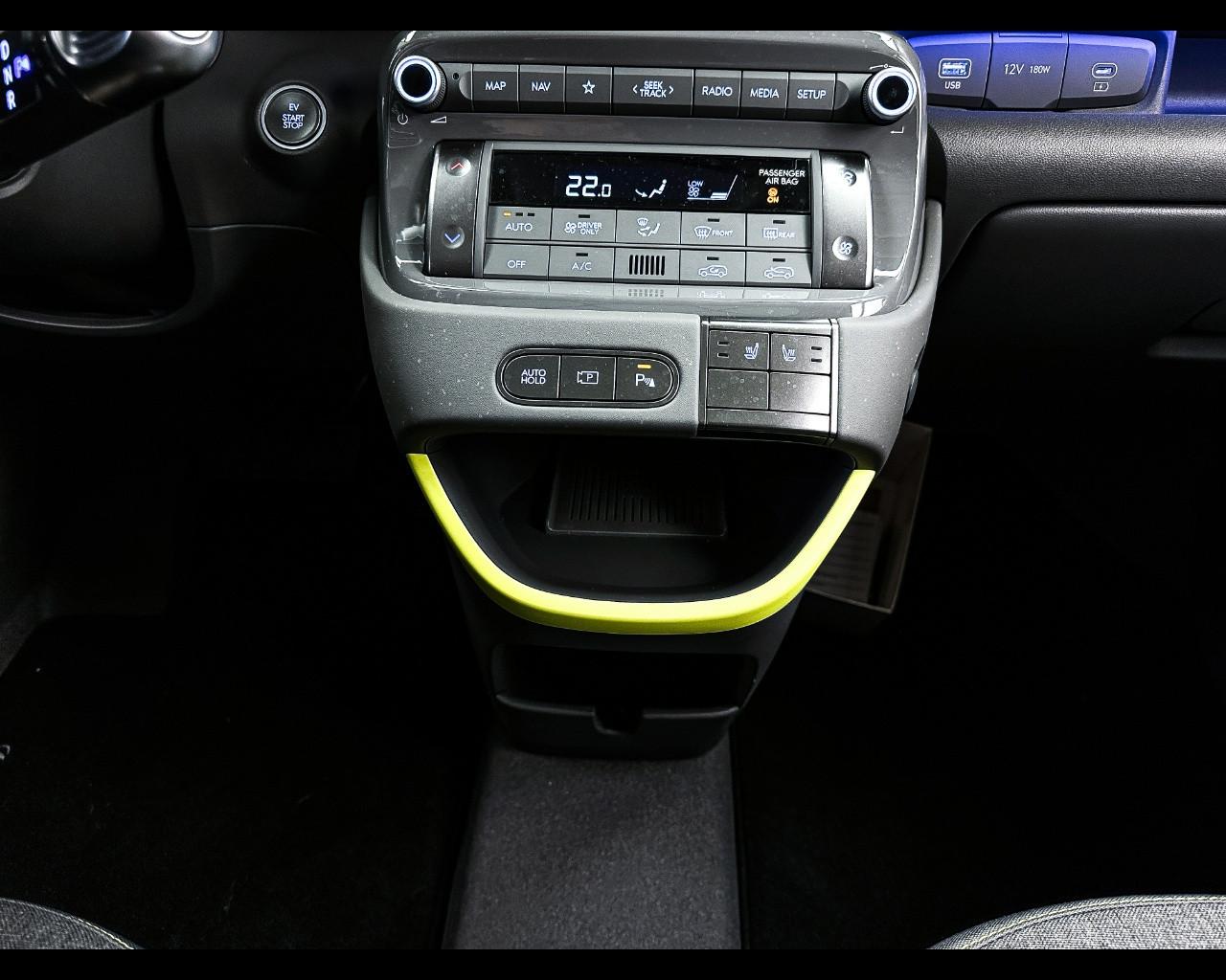 HYUNDAI Inster Cross - Inster Cross 49 kWh +pluse pack